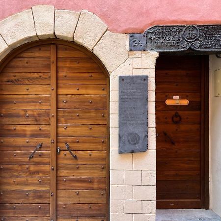 Suite "Chalet" Dans Maison De Village La Brigue 外观 照片